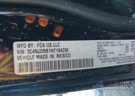 2022 Jeep Compass Altitude 4X4 z USA, uszkodzony, nr VIN 3C4NJDBB1NT194296